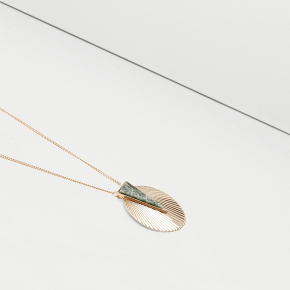 NEW Mango Stone Pendant Necklace - Picture 3 of 4